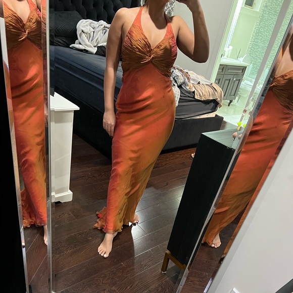 Custom made grad dress - Picture 1 of 3